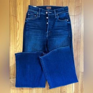 MOTHER DENIM- Tomcat Roller in sweet lime wash. Size 27